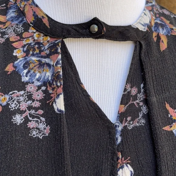 Free People XS Black Floral Tunic Top - Picture 2 of 8